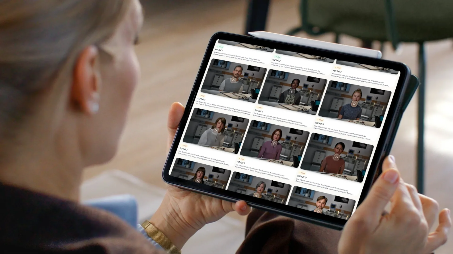 Verschiedene Patientensimulationen auf einem Tablet